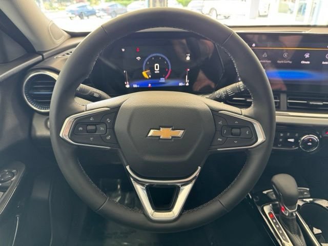 New 2026 Chevrolet Trax LT w/ Sunroof Package FWD image 19
