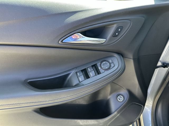 Certified 2023 Buick Encore GX Select w/ Sport Touring Package FWD image 17