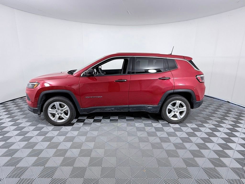 Used 2023 Jeep Compass Sport image 7