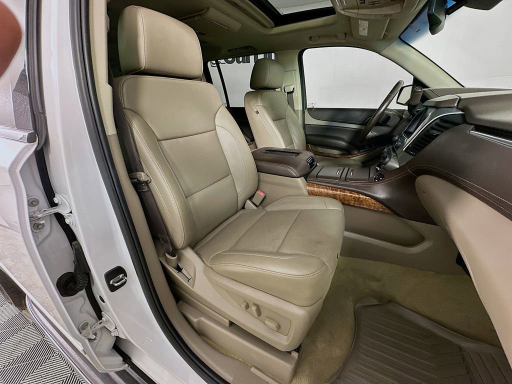 Used 2018 Chevrolet Suburban Premier image 38