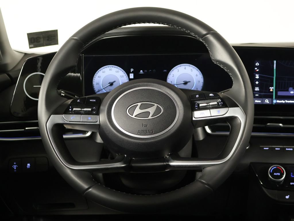 Used 2025 Hyundai Elantra Limited FWD image 52