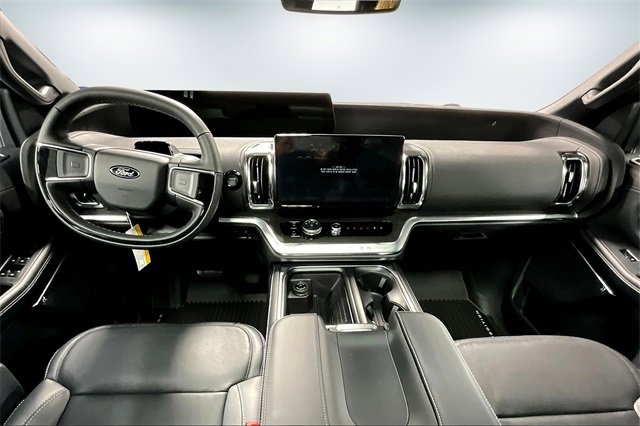 New 2025 Ford Expedition Max Platinum image 5