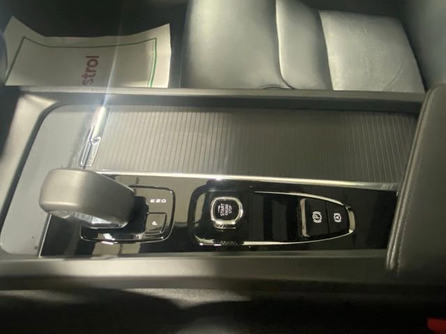 Used 2025 Volvo S60 B5 Core AWD/4WD image 25
