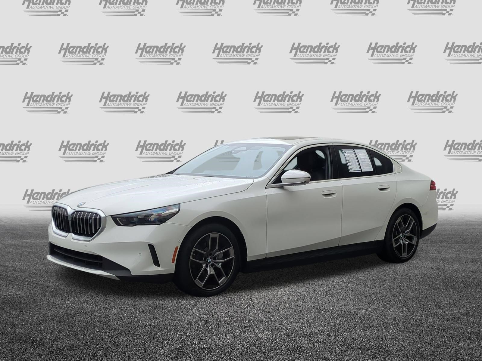 Used 2026 BMW i5 M60 w/ Premium Package RWD image 6