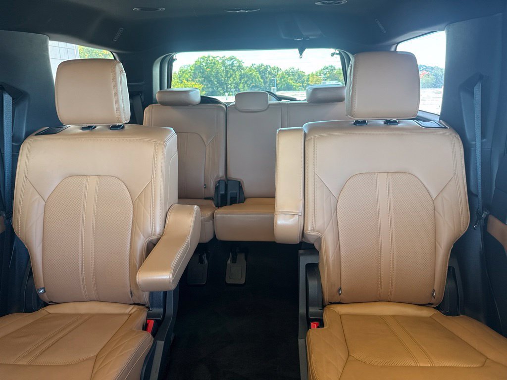 Used 2023 Ford Expedition Platinum AWD/4WD image 24