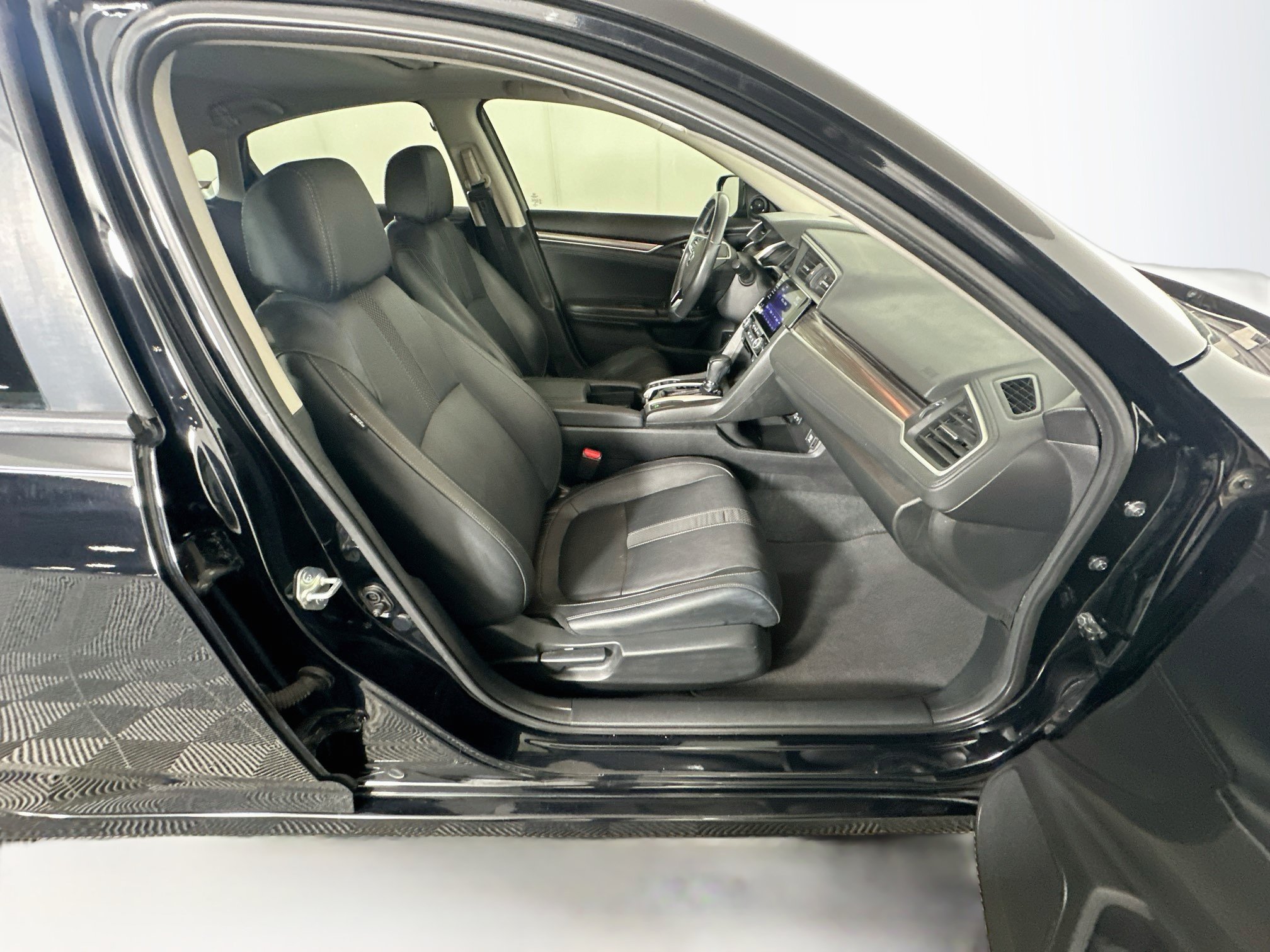 Used 2021 Honda Civic EX-L image 29