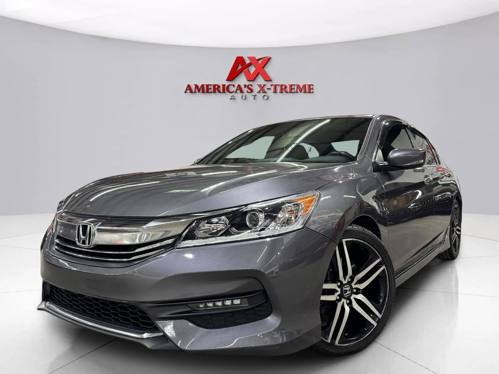 Used 2017 Honda Accord Sport image 1