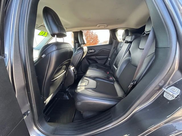 Used 2020 Jeep Cherokee Trailhawk w/ Cold Weather Group image 23