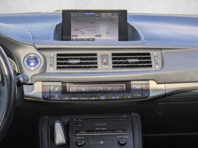 Used 2017 Lexus CT 200h image 16