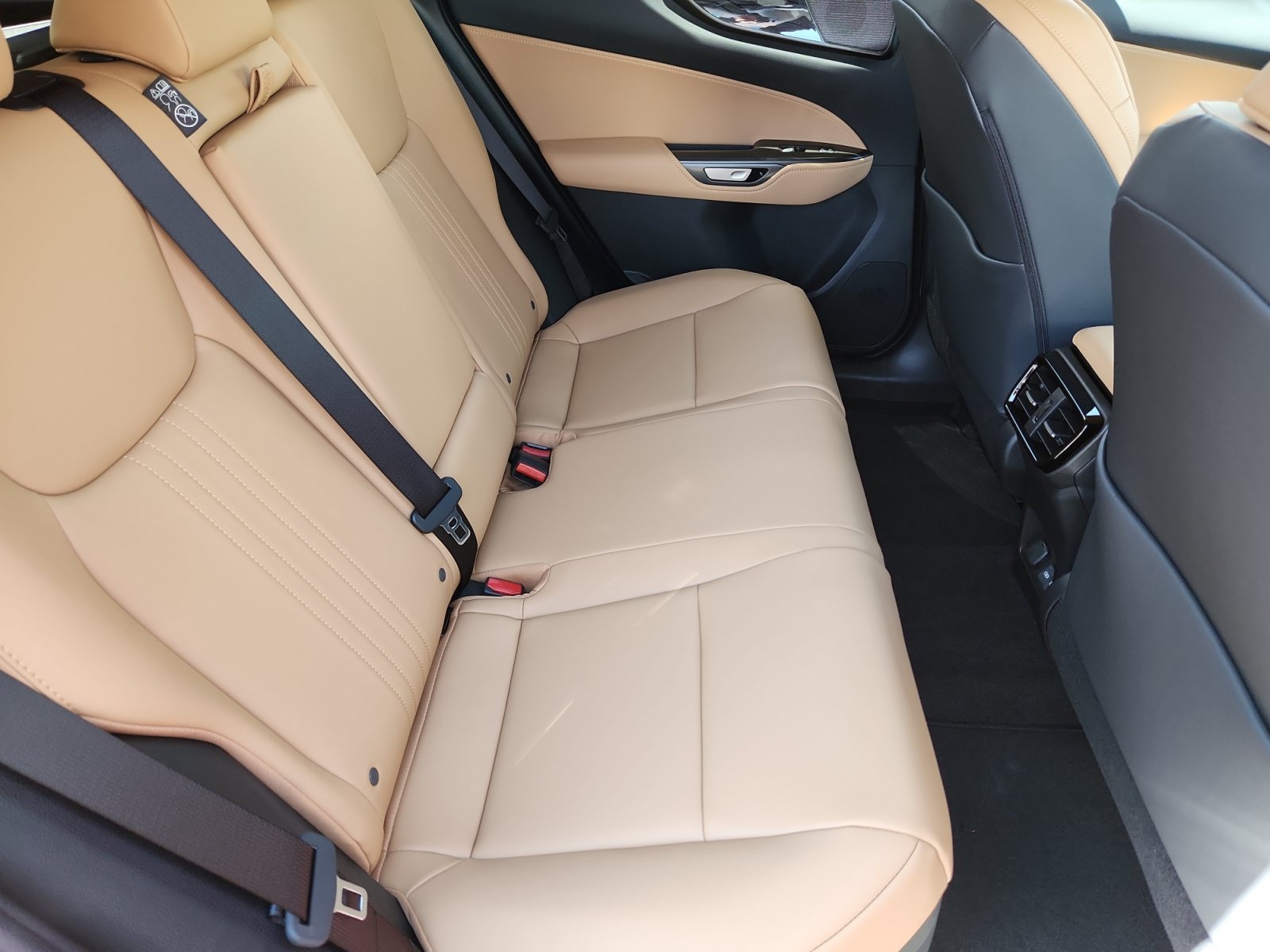 New 2026 Lexus NX 350h AWD w/ Premium Package image 18