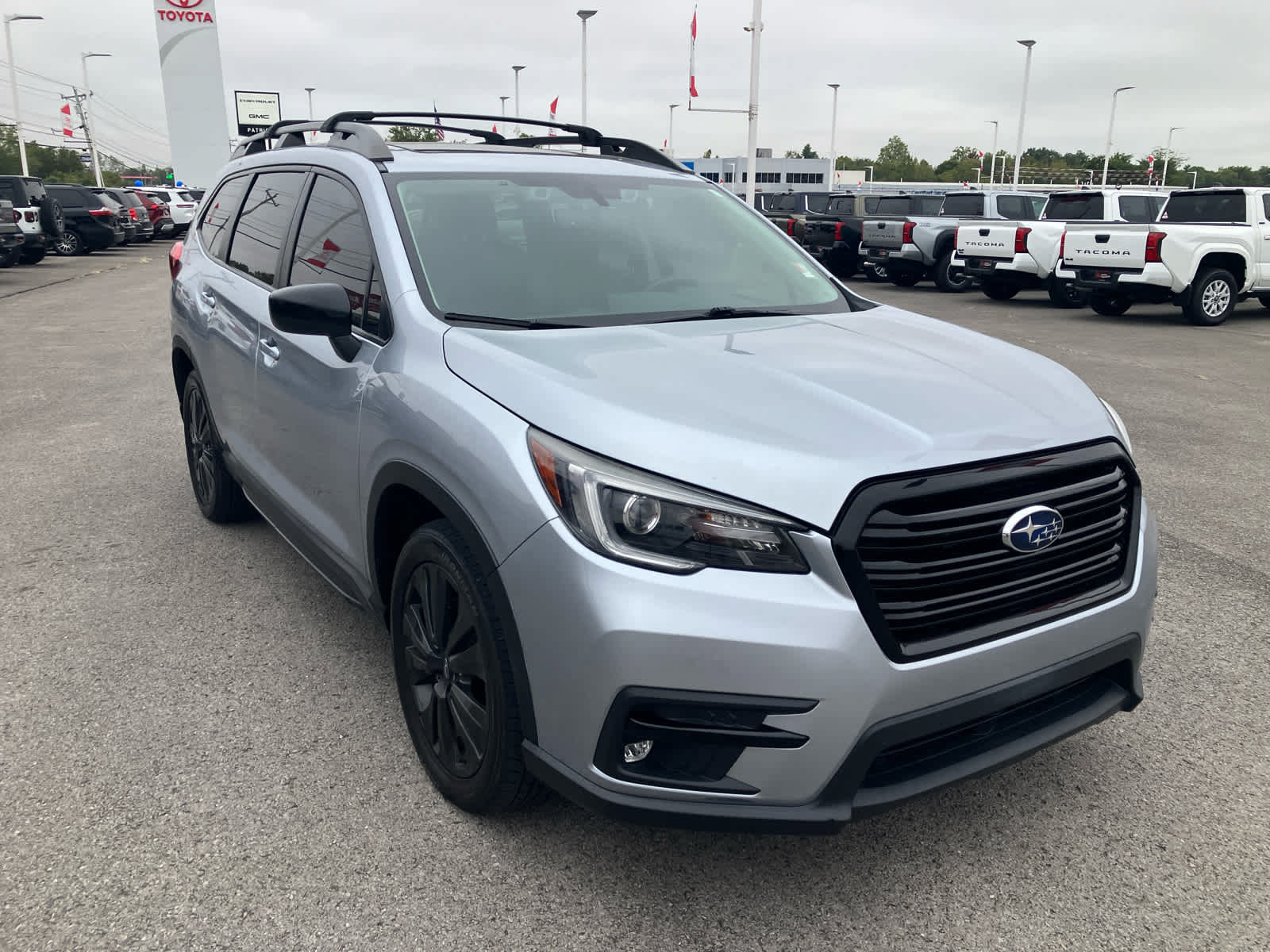 Used 2022 Subaru Ascent Onyx Edition AWD/4WD image 2