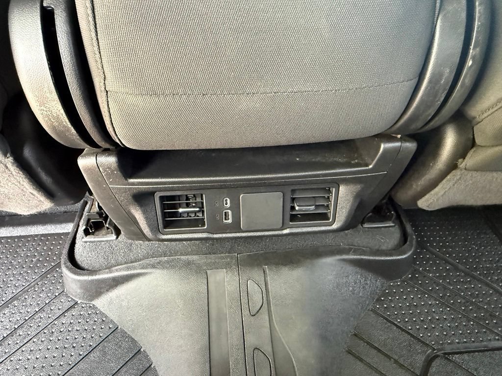 Used 2026 Chevrolet Silverado 1500 Custom w/ LPO, Dark Essentials Package AWD/4WD image 22