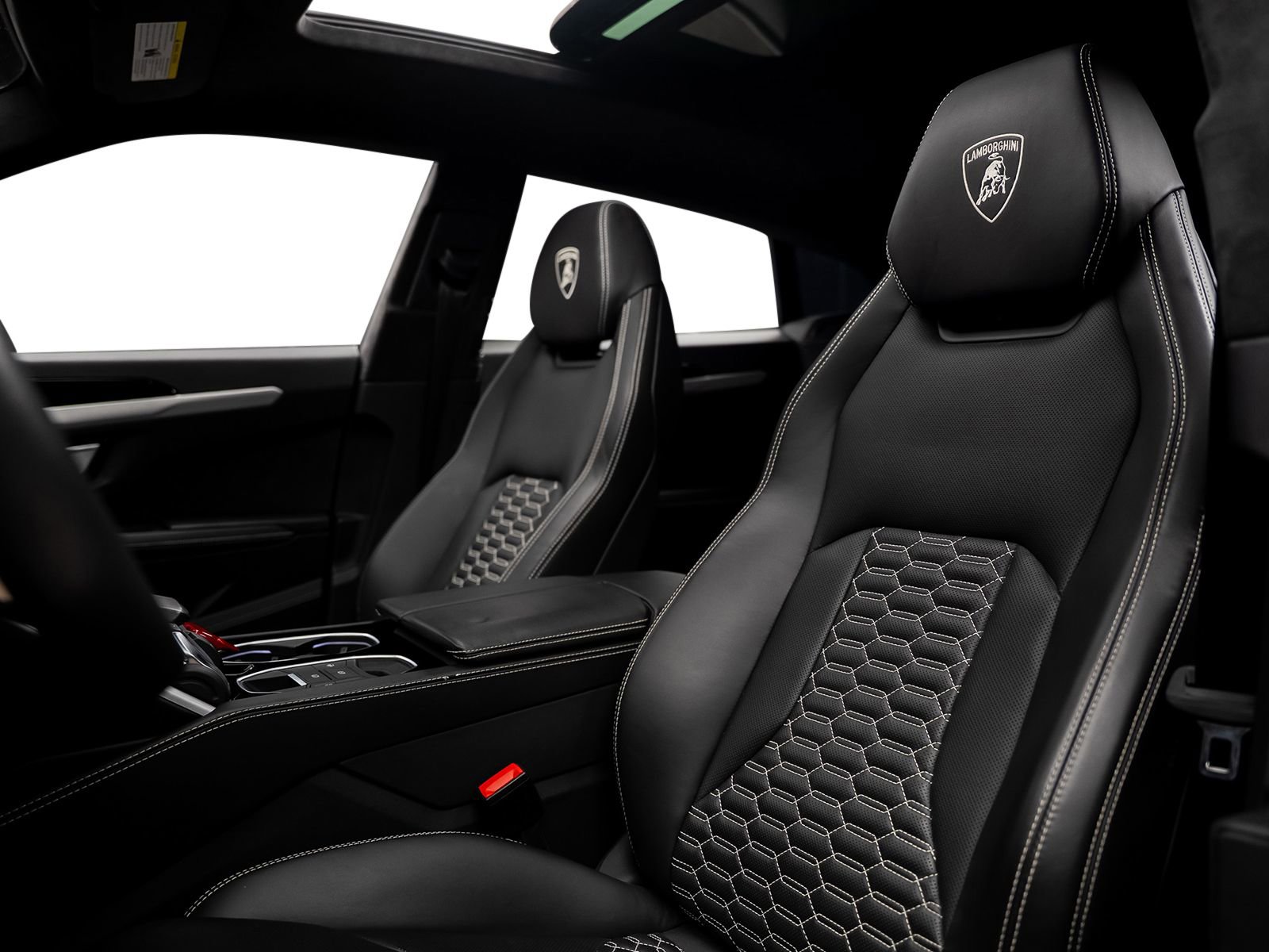 Used 2020 Lamborghini Urus image 31