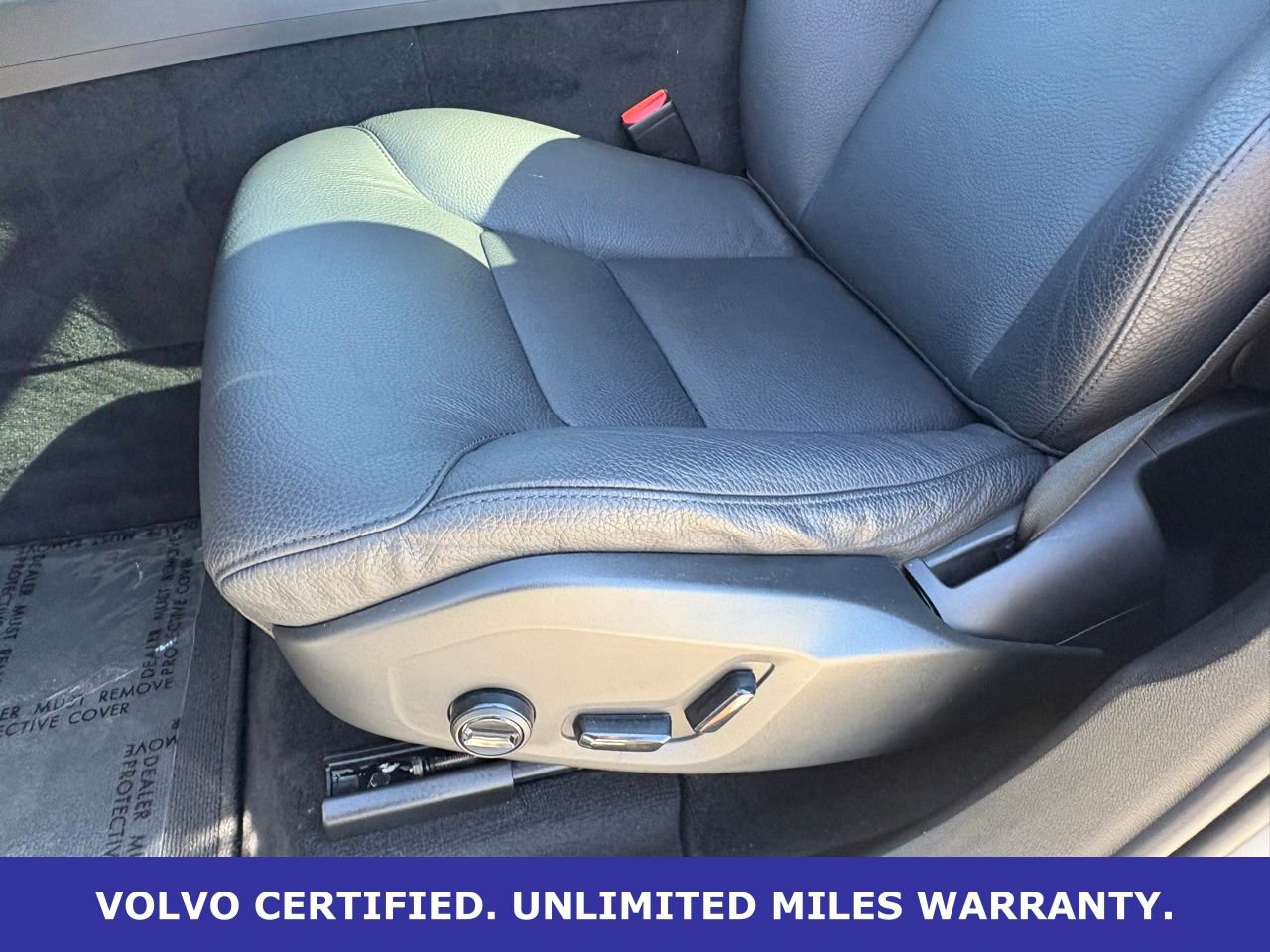 Certified 2024 Volvo XC60 B5 Plus w/ Protection Package Premier AWD/4WD image 29