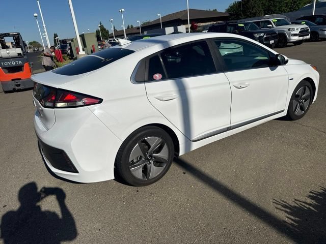 Used 2020 Hyundai Ioniq SEL FWD image 5