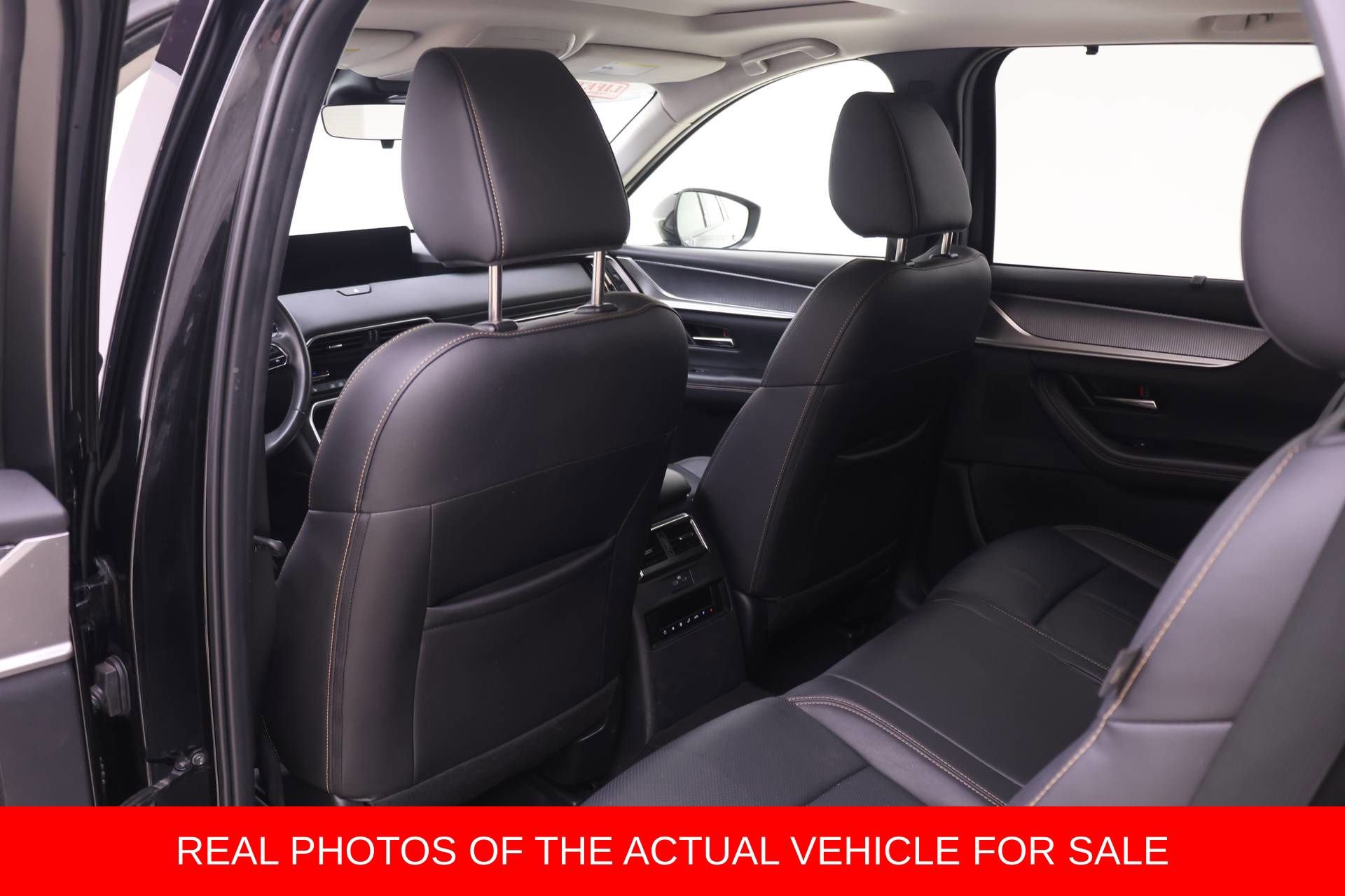 Used 2025 MAZDA CX-90 3.3 Turbo w/ Preferred Package image 11