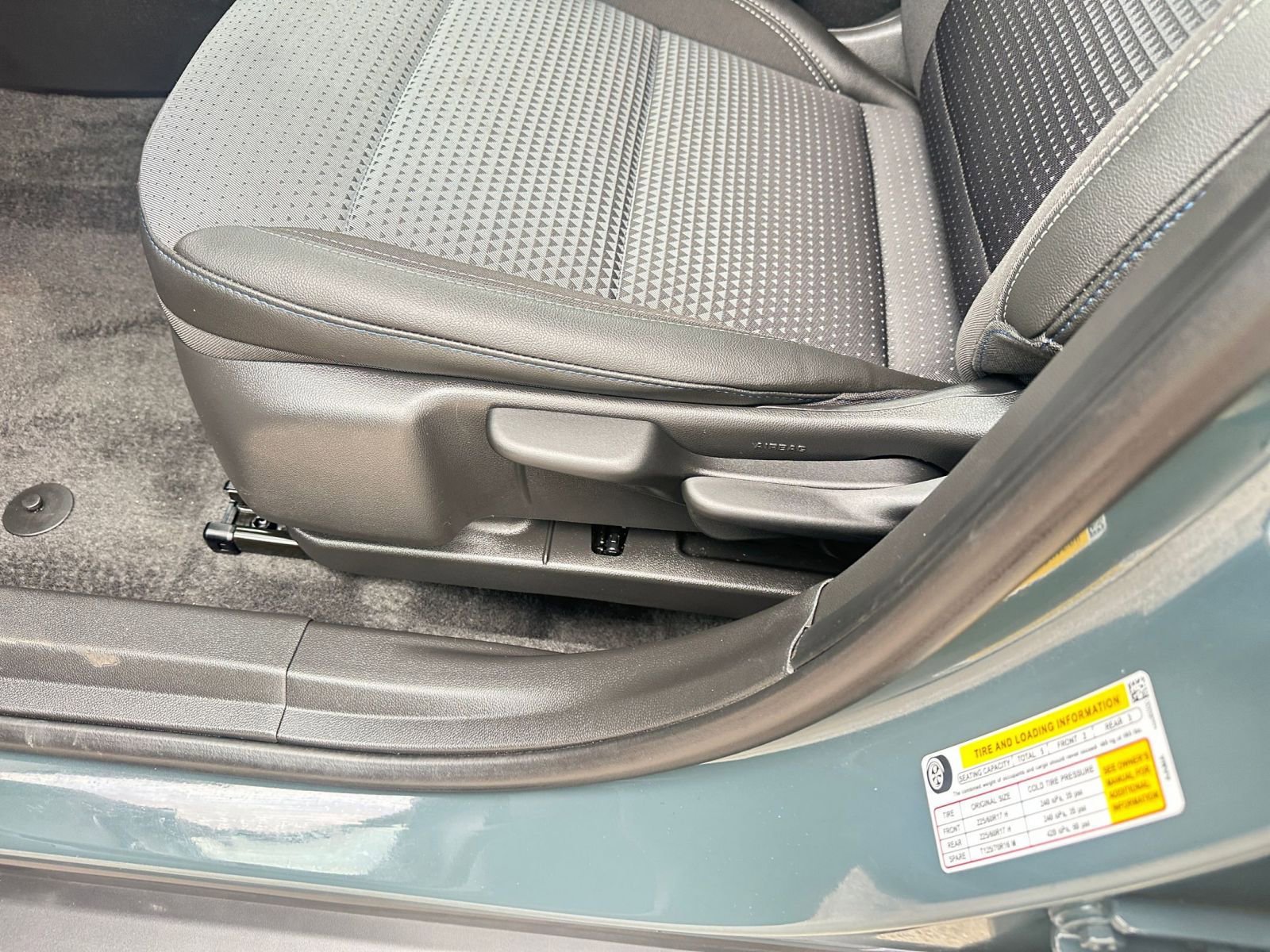 Used 2025 Chevrolet Trax LT image 23