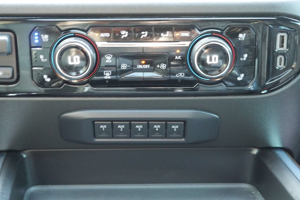 Used 2024 Chevrolet Silverado 2500 High Country AWD/4WD image 21