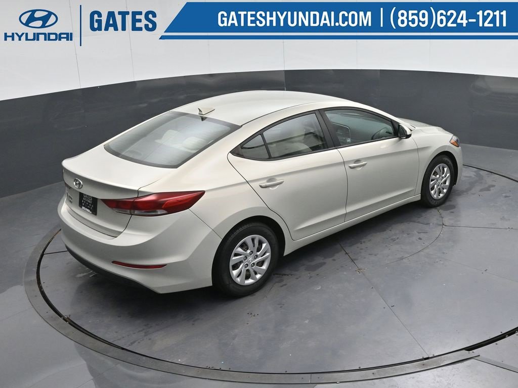 Used 2017 Hyundai Elantra SE w/ Cargo Package image 44