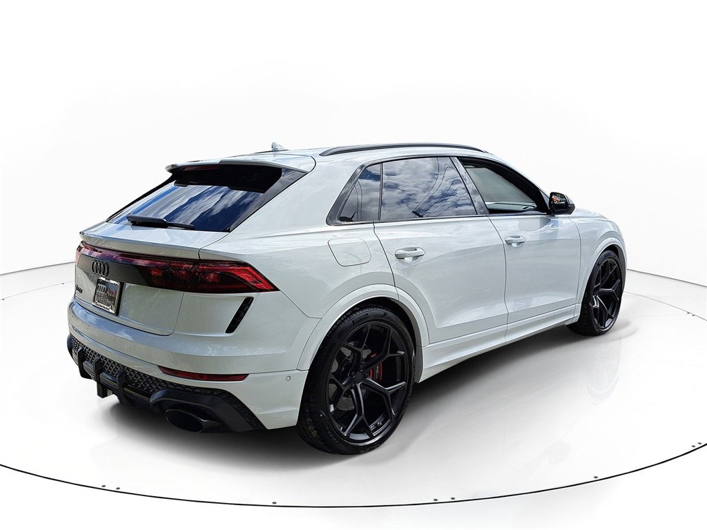 New 2026 Audi RS Q8 performance image 4