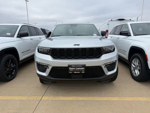 New 2025 Jeep Grand Cherokee Limited w/ Black Appearance Package image 2