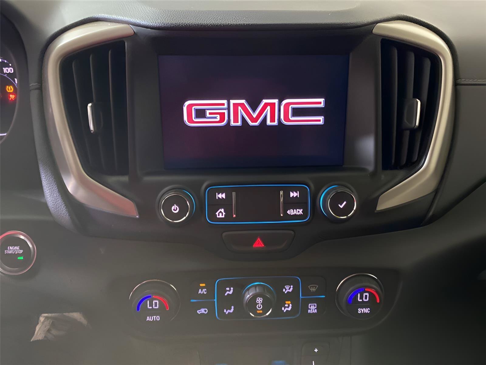 Certified 2020 GMC Terrain Denali w/ Denali Premium Package AWD/4WD image 23
