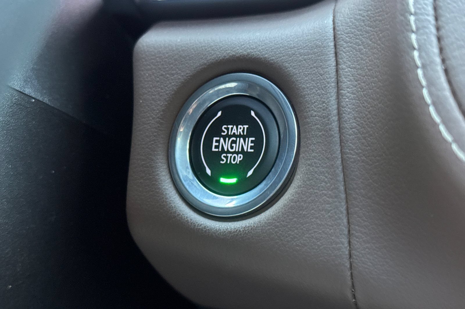 Used 2023 Chevrolet Suburban High Country AWD/4WD image 33