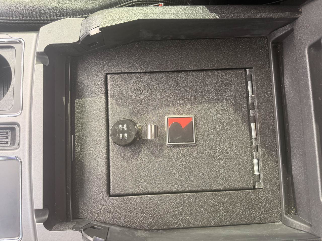 Used 2019 Ford F150 XLT w/ Equipment Group 302A Luxury AWD/4WD image 31