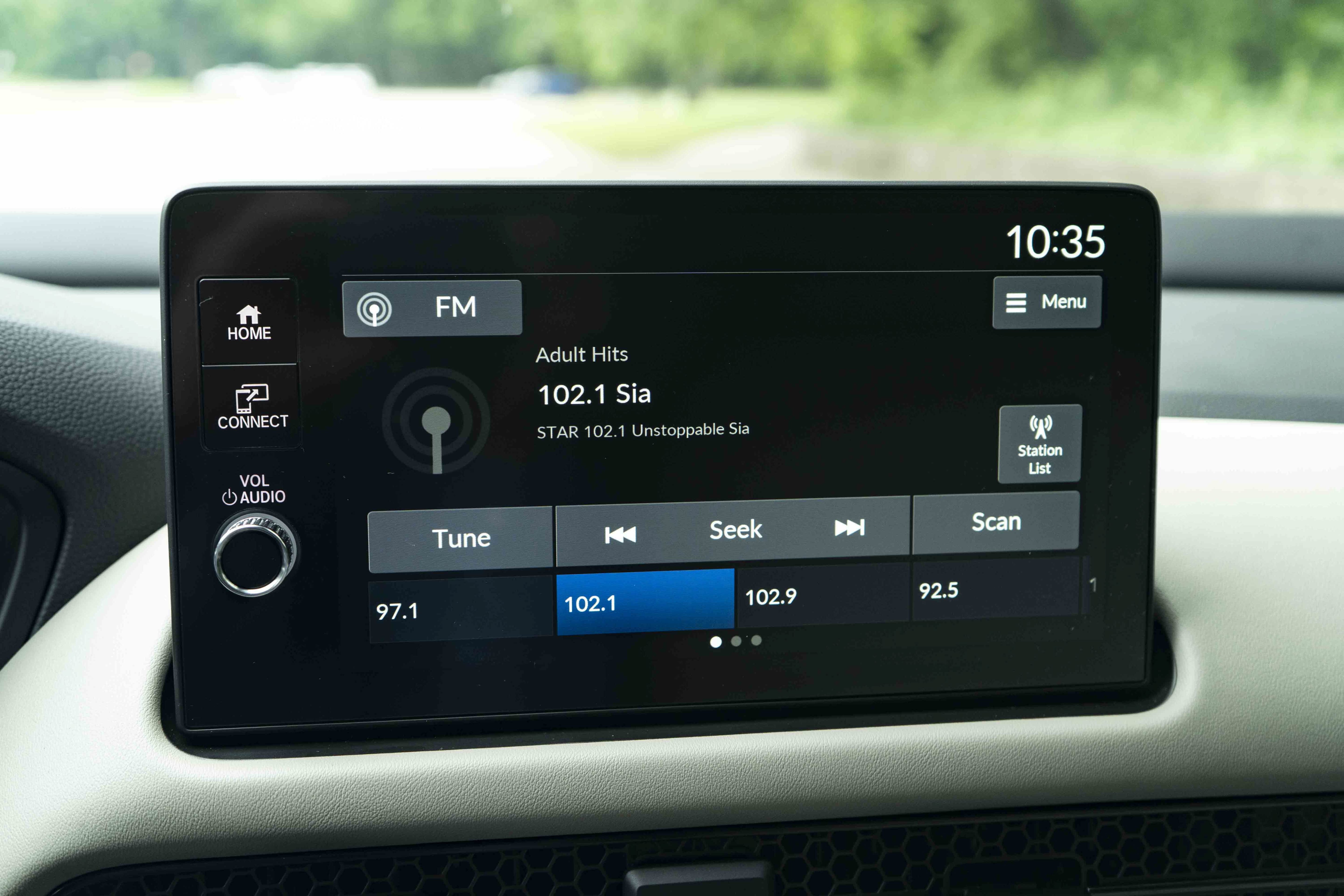 Certified 2026 Honda HR-V LX image 30