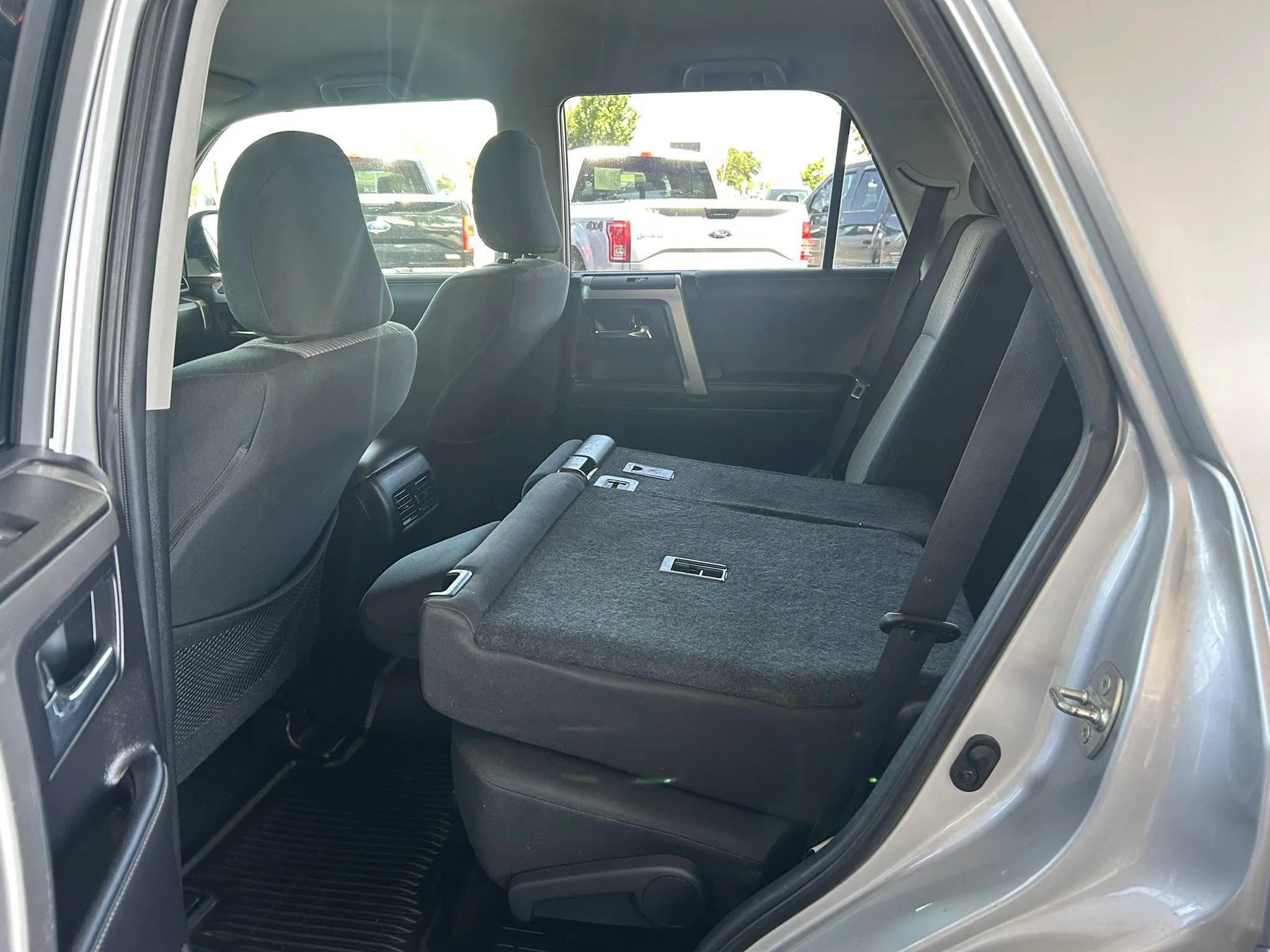 Used 2022 Toyota 4Runner SR5 w/ Revi AWD/4WD image 16