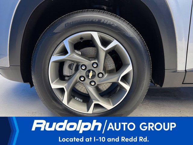 Used 2024 Chevrolet Trax LT w/ Driver Confidence Package FWD image 9