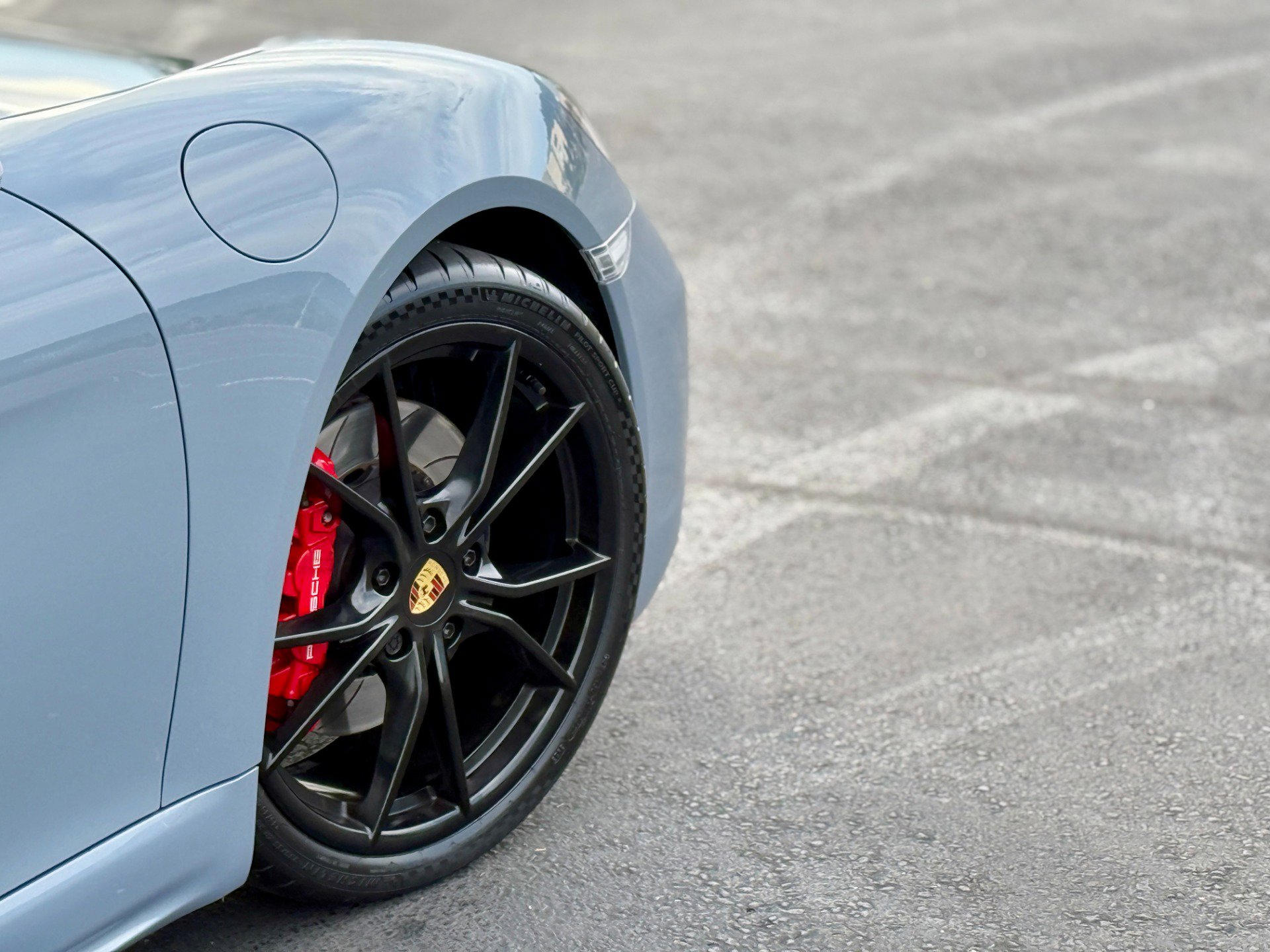 Used 2025 Porsche 718 Cayman S image 4