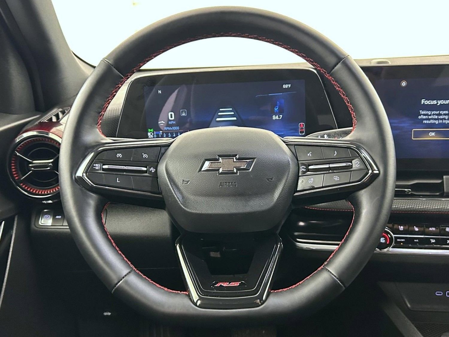 Used 2025 Chevrolet Equinox RS w/ Safety and Technology Package image 11