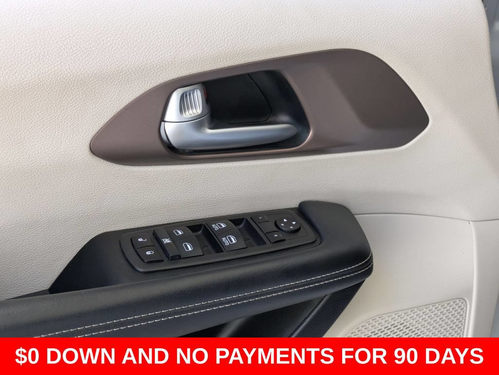 Used 2024 Chrysler Voyager LX FWD image 13