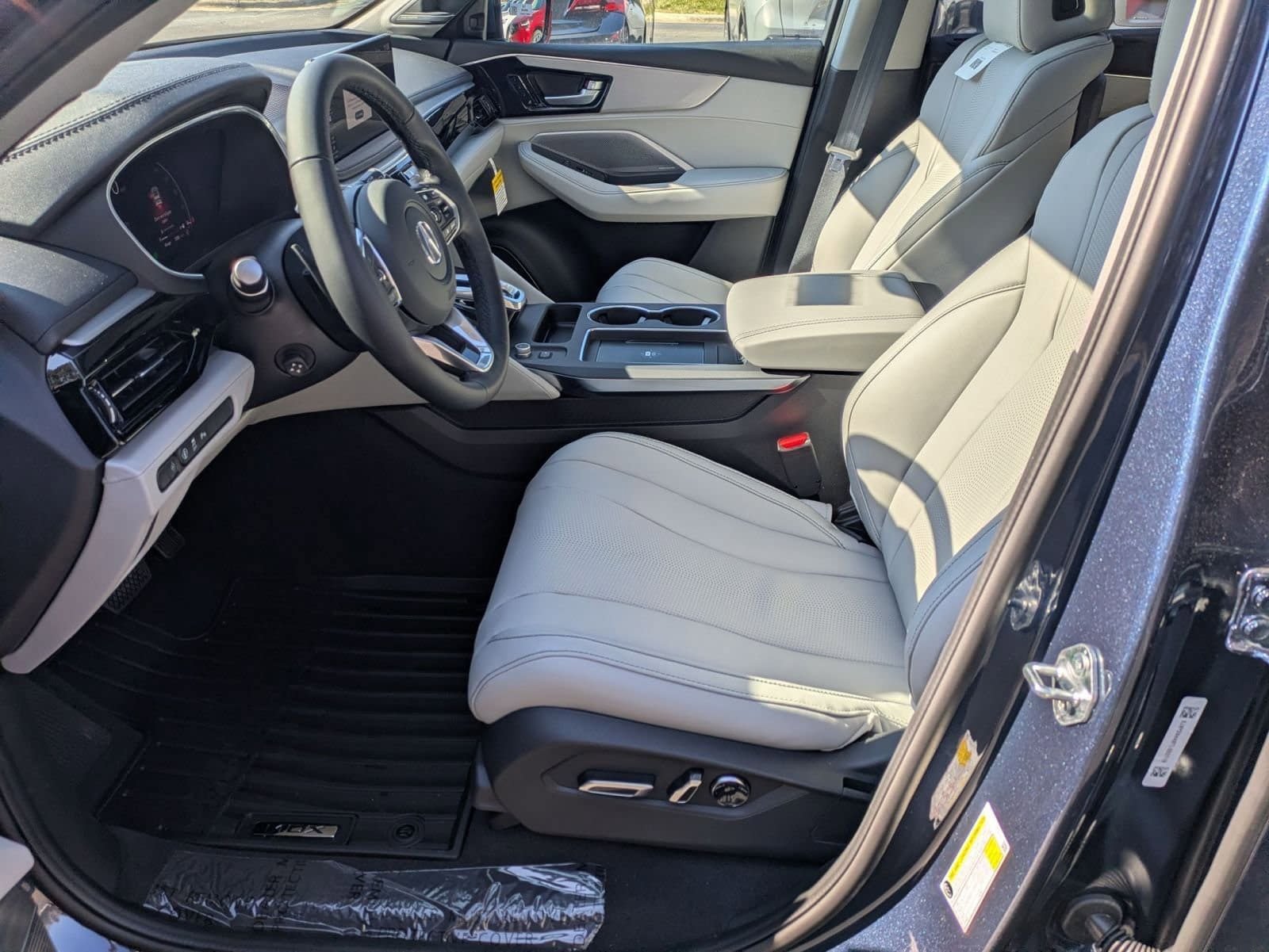 Certified 2026 Acura MDX w/ Technology Package FWD image 17