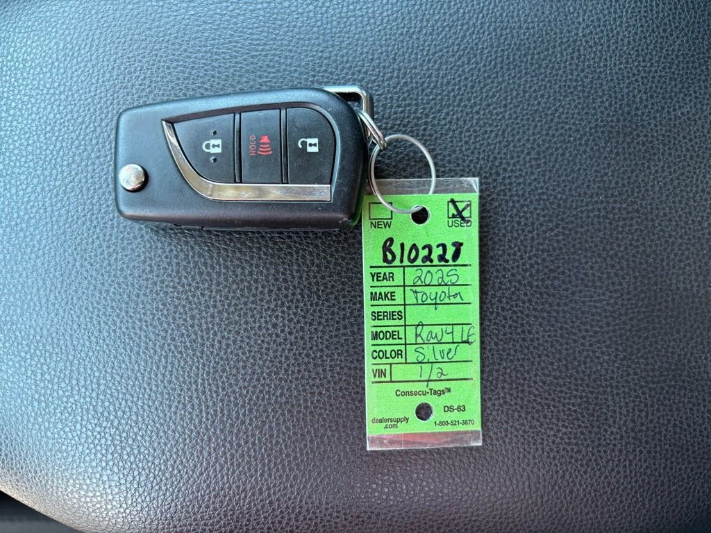 Certified 2025 Toyota RAV4 LE AWD/4WD image 29