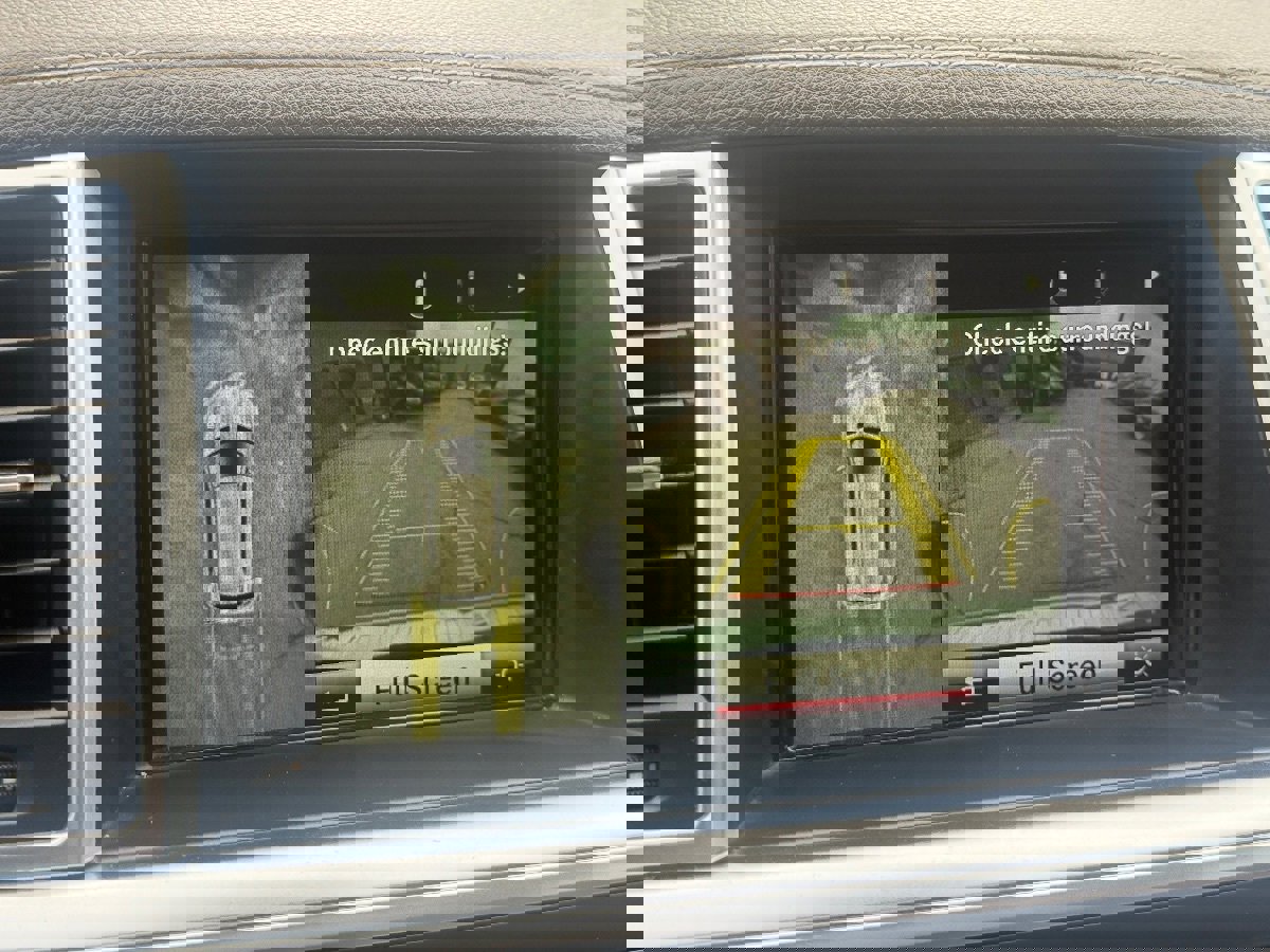 Used 2014 Mercedes-Benz GL 550 4MATIC image 37