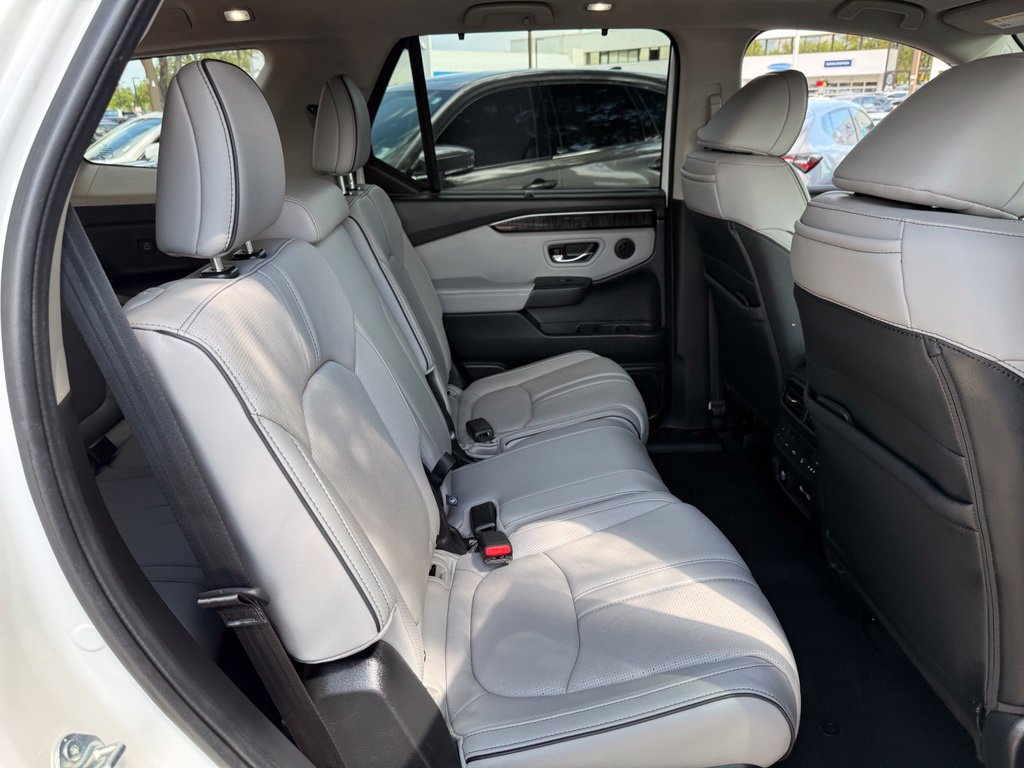 Used 2023 Honda Pilot Elite image 19