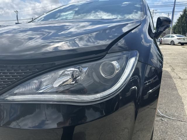Used 2018 Chrysler Pacifica Limited w/ S Appearance Package FWD image 48