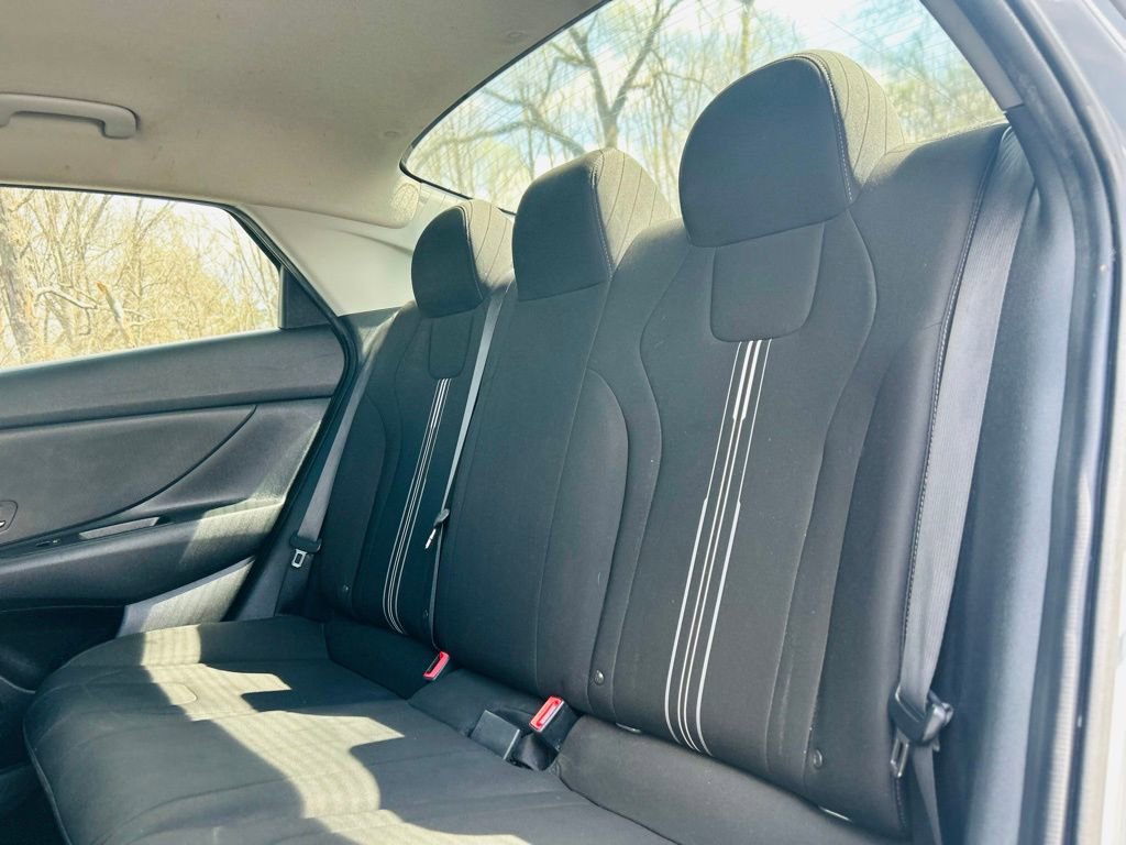 Used 2021 Hyundai Elantra SEL w/ Cargo Package image 25