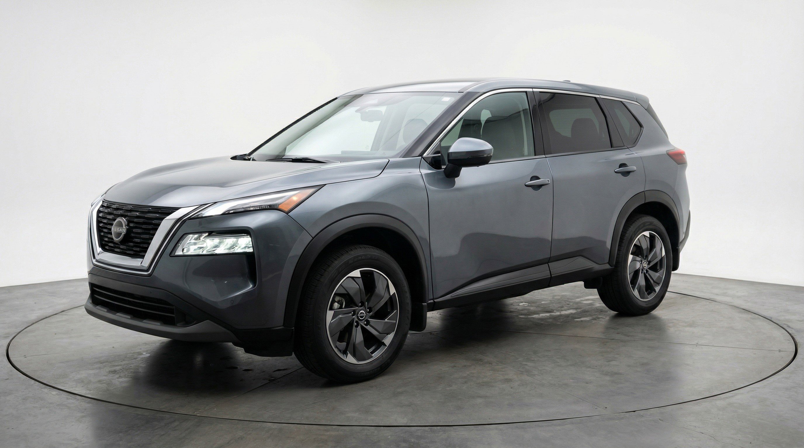 Used 2025 Nissan Rogue SV FWD image 3