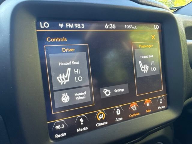 Used 2019 Jeep Renegade Altitude w/ UConnect 8.4 Nav Group FWD image 18