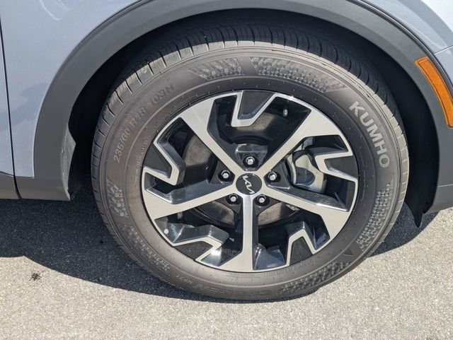 Used 2025 Kia Sportage EX image 11