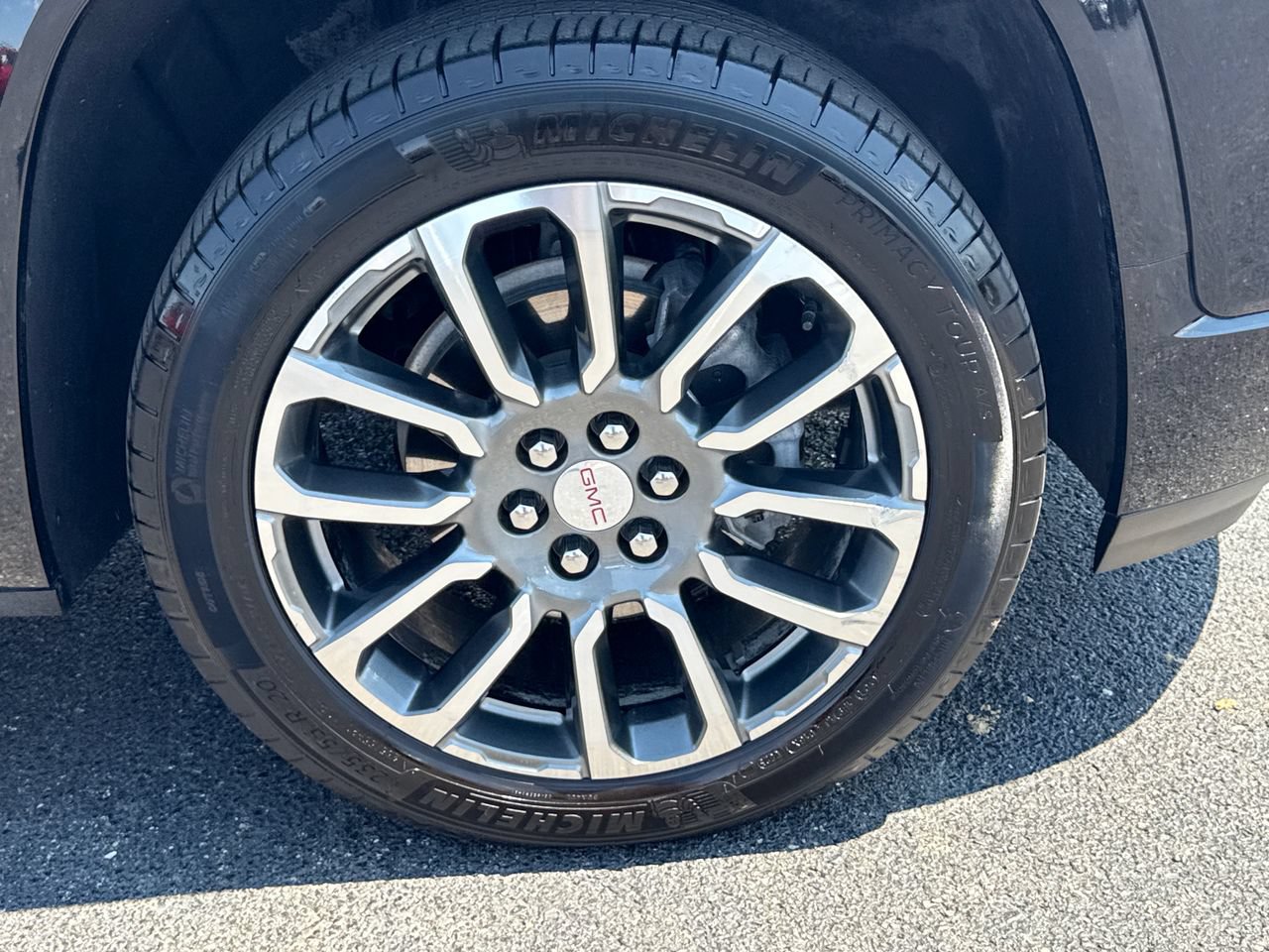 Used 2023 GMC Acadia Denali AWD/4WD image 9