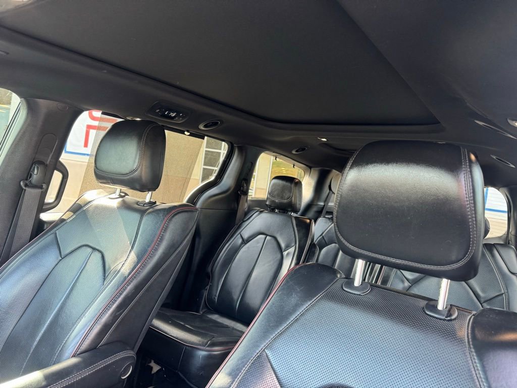 Used 2020 Chrysler Pacifica Limited image 8