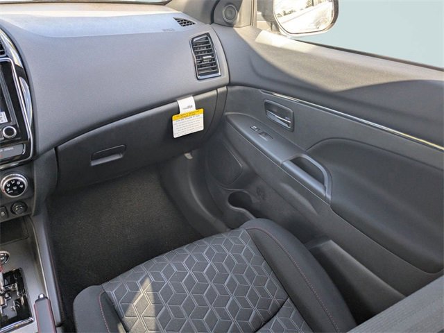 New 2025 Mitsubishi Outlander Sport AWD image 17