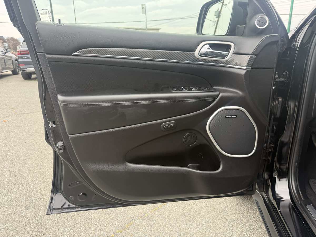 Used 2021 Jeep Grand Cherokee SRT w/ Trailer Tow Group IV image 8