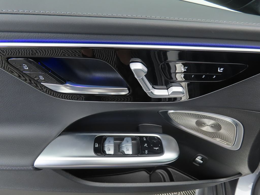 New 2025 Mercedes-Benz C 300 4MATIC Sedan image 23