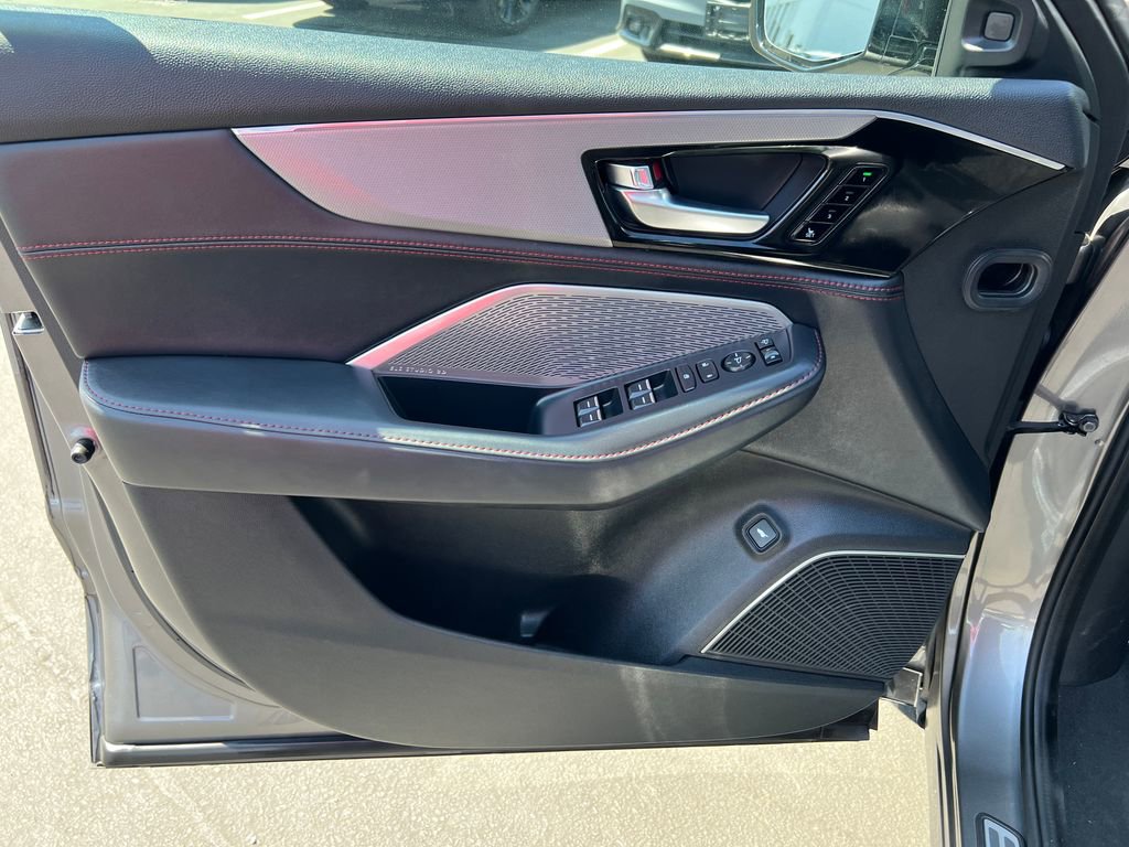 Used 2023 Acura MDX A-Spec image 11