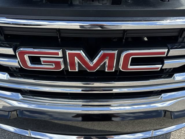 Used 2023 GMC Acadia SLE w/ Driver Convenience Package FWD image 30